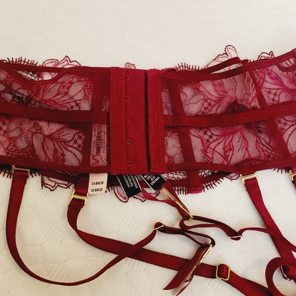 Victoria’s Secret Sexy Garter Belt Size M/L - Picture 3 of 4